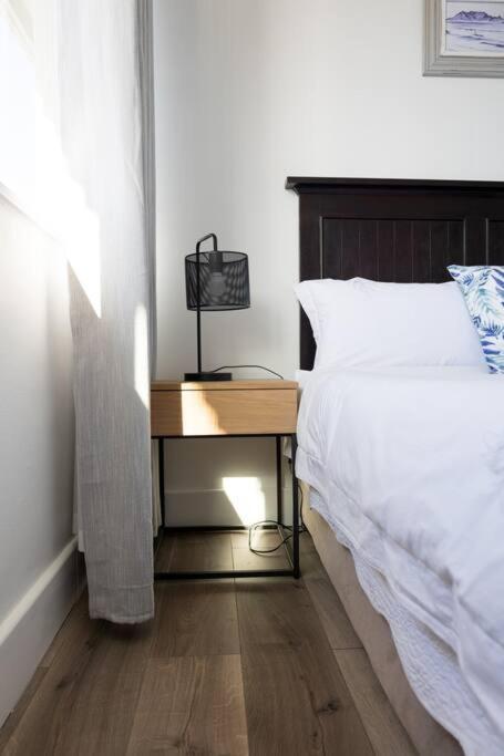 Modern, Trendy And Comfortable 2 Bedroom Apartment In Cape Town Ngoại thất bức ảnh