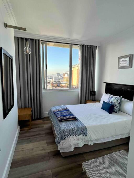 Modern, Trendy And Comfortable 2 Bedroom Apartment In Cape Town Ngoại thất bức ảnh