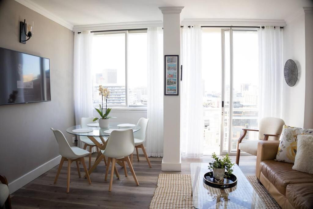 Modern, Trendy And Comfortable 2 Bedroom Apartment In Cape Town Ngoại thất bức ảnh